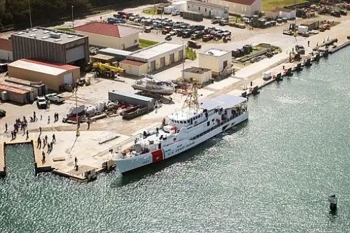 Przebazowanie USCGC Richard Snyder
