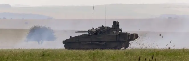 Bwr Ajax pod stałym ostrzałem