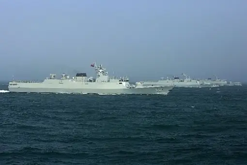 Korweta Hanzhong w linii