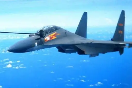 Rekordowy patrol chińskich pilotów