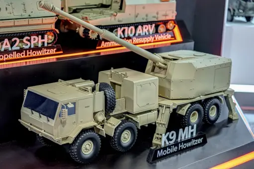 Hanwha prezentuje koncepcję kołowej K9A2