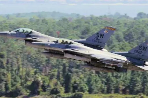 Pierwszy F-16 zmodernizowany dla USAF w Grecji