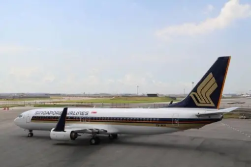Singapore Airlines wdrażają 737-800
