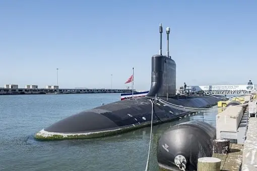 USS Washington zostanie przyjęty do służby