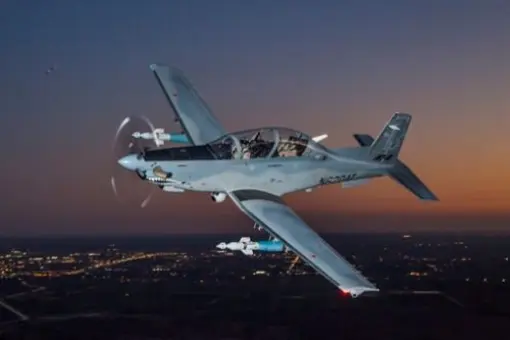 Tunezja chce kupić AT-6C