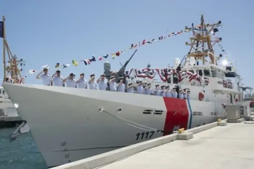 USCGC Donald H. Horsley w linii