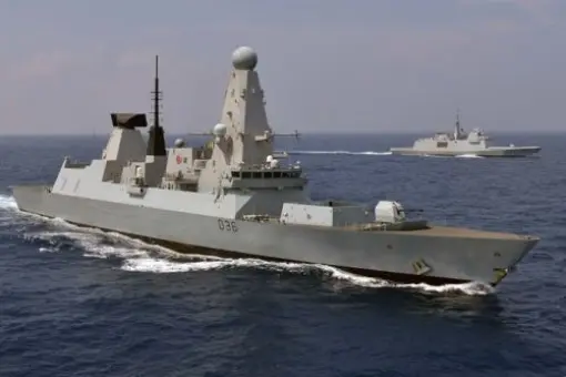 Powrót HMS Defender