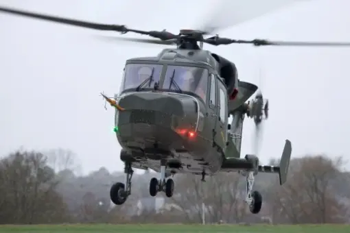 Pierwszy AW159 w powietrzu