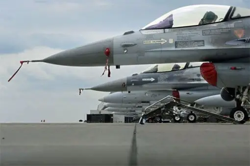 8 ukraińskich pilotów do szkolenia na F-16