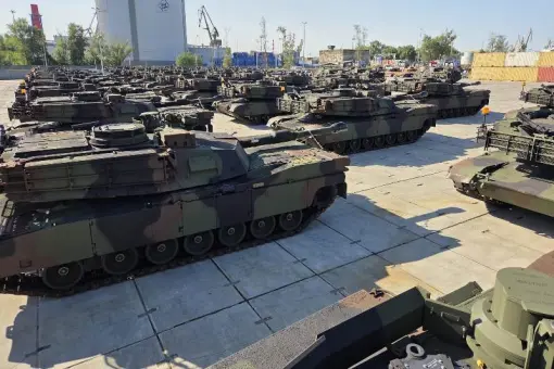 Nowa dostawa Abramsów i HERCULES-ów