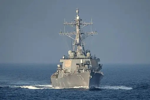 USS Donald Cook wraca do Roty