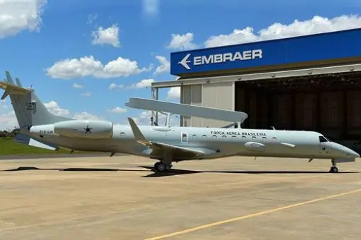 Embraer dostarczył E-99M