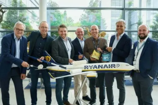 Ryanair przedłuża umowę z MAAS 
