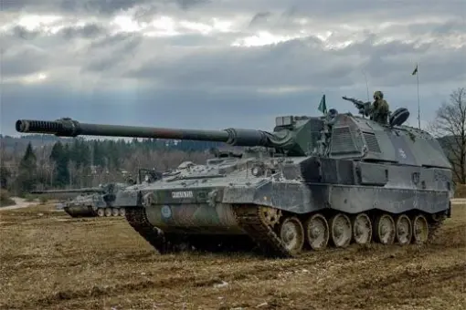 7 PzH2000 dla Ukrainy