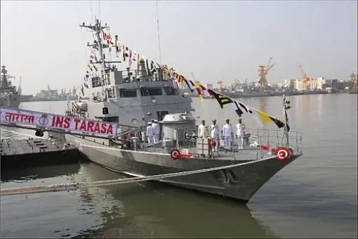 INS Tarasa w linii