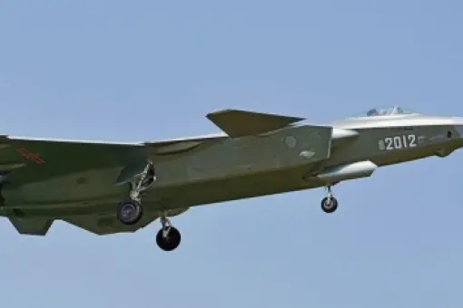 Czwarty J-20 oblatany