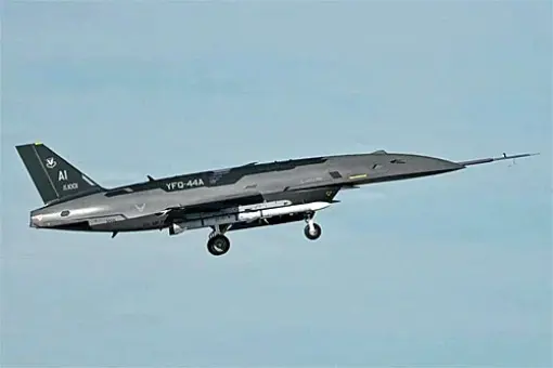 Testy YFQ-44A z pociskiem AIM-120