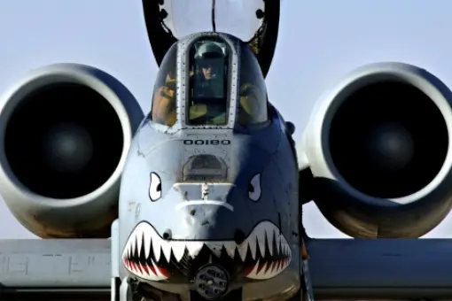 A-10 kontra F-35