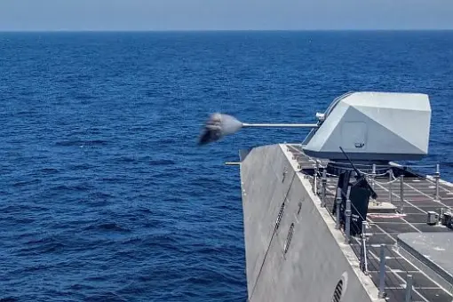 Testy uzbrojenia USS Montgomery