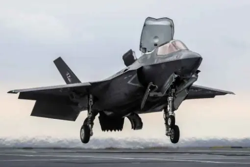 Lądowania F-35B na HMS Queen Elizabeth