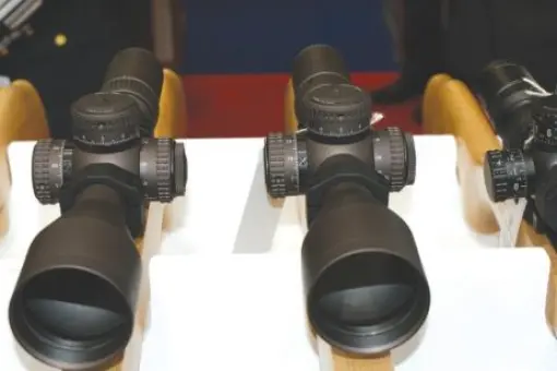 Celownik optyczny Vortex Razor II HD 4,7 – 27 x 56 FFP