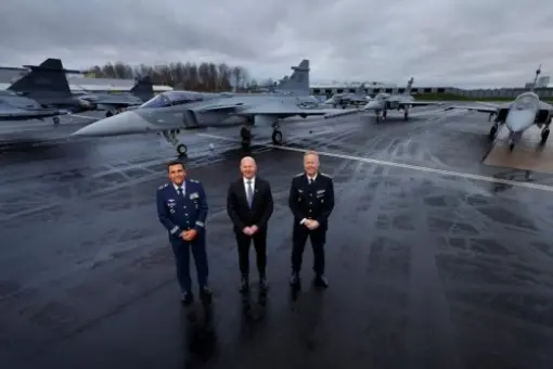Pierwsze seryjne Gripeny E