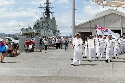Przerwa w testach morskich HMAS Hobart