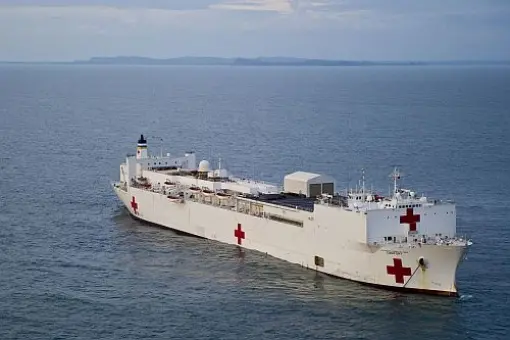 Przegląd techniczny USNS Comfort