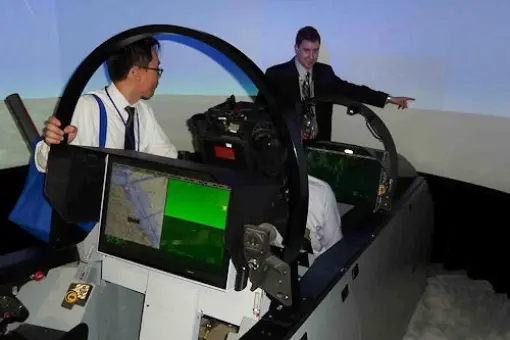 F/A-18E/F z wyświetlaczem F-35