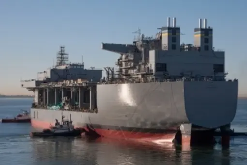 Chrzest USNS Lewis B. Puller