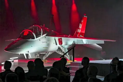 Pierwszy seryjny T-7A