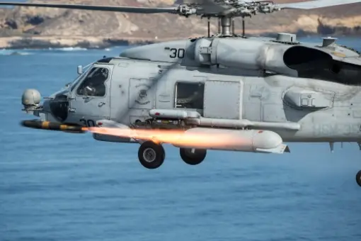 MQ-8B wskazuje cele