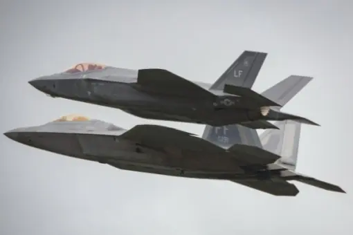 F-22 i F-35 będą stacjonować w Republice Korei?