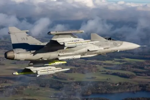Gripen E z Meteorami
