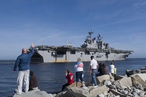Nowa misja USS Iwo Jima
