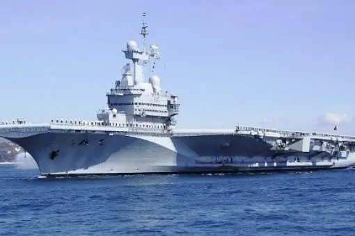 Doskonałe początki DCNS