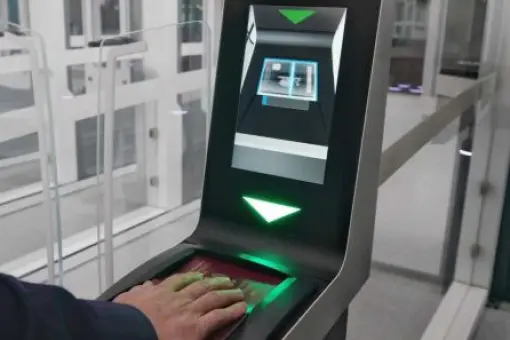 Biometryczne bramki w Gdańsku
