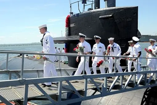 Powrót USS Helena