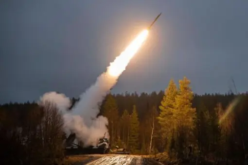 Finlandia ćwiczy ogień połączony