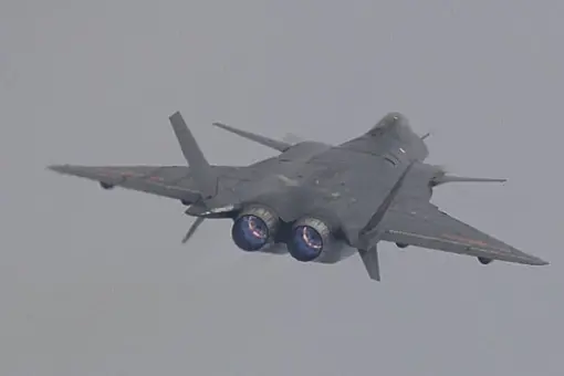 Indyjskie Su-30 widzą chińskie J-20