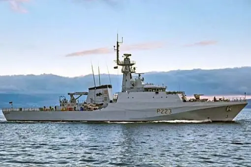 HMS Medway po pierwszych testach morskich