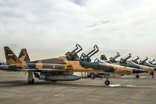 Katapultowanie na ziemi z irańskiego F-5F