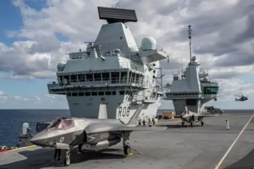 Brytyjskie F-35B na Queen Elizabeth