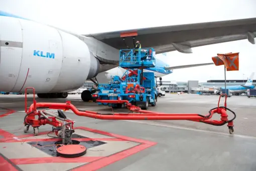 Lot KLM z użyciem e-SAF