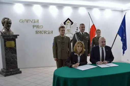 WCBKT SA  z Wojskowym Ogólnokształcącym Liceum Informatycznym