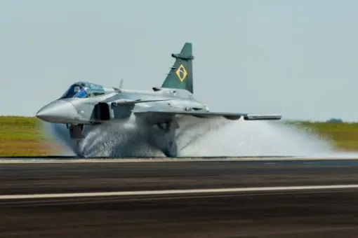 Gripen na wodzie