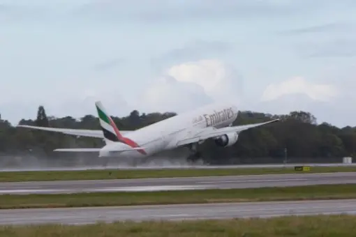 Trzeci dzienny lot Emirates na Gatwick