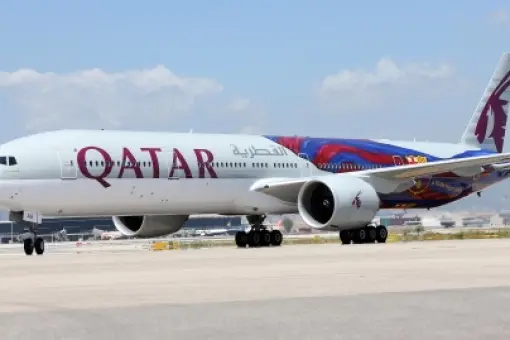 Boeing 777 w barwach FC Barcelona