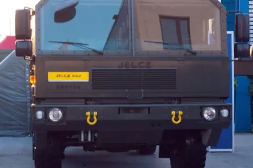 Średnie ciężarówki 4x4