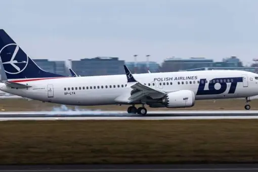 Pierwszy nowy MAX we flocie PLL LOT